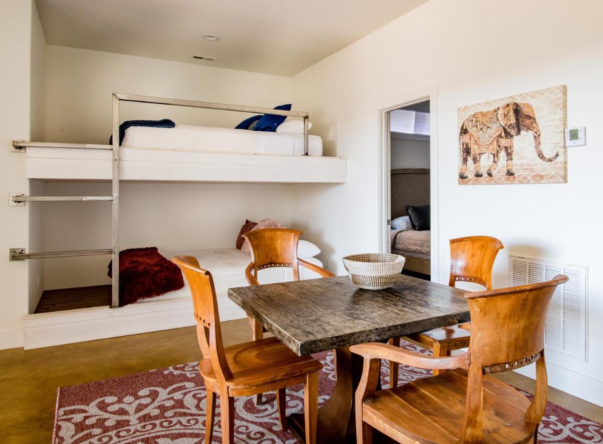 Villa Upstream Penthouse à Asheville Extérieur photo