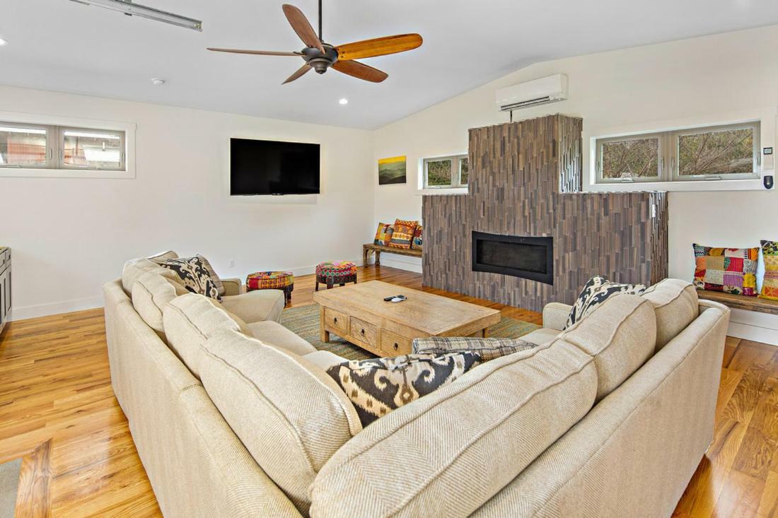 Villa Upstream Penthouse à Asheville Extérieur photo
